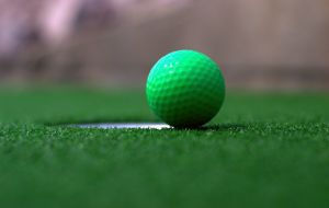 Mini-golf